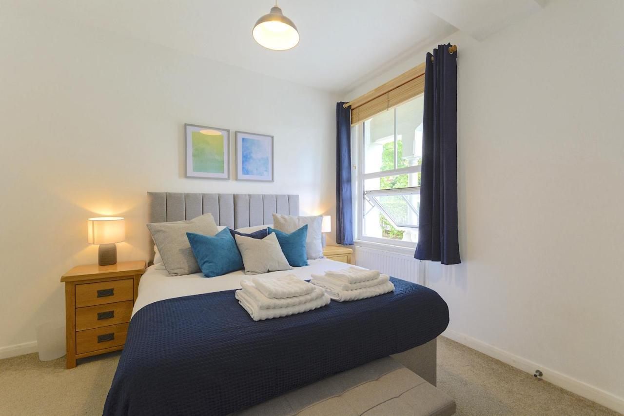 Crescent House Apartments Telford Buitenkant foto